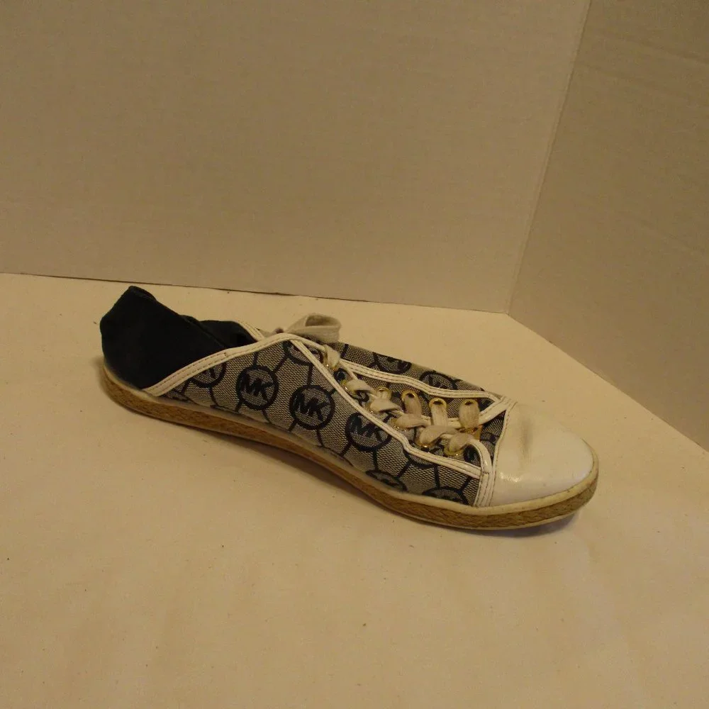 MICHAEL Michael Kors Shoes Woman Size 8.5 Blue White Outdoor Travel Resort Shoes